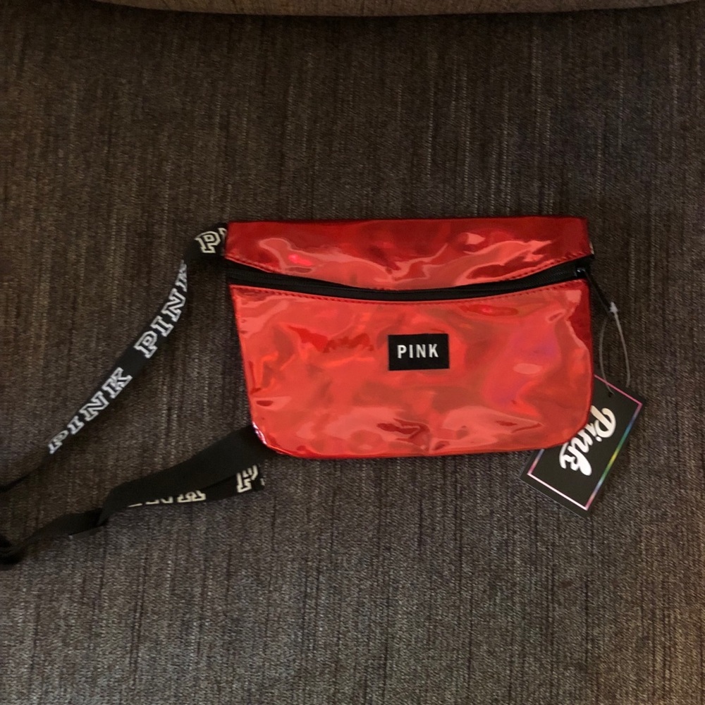 PINK VS FANNY PACK